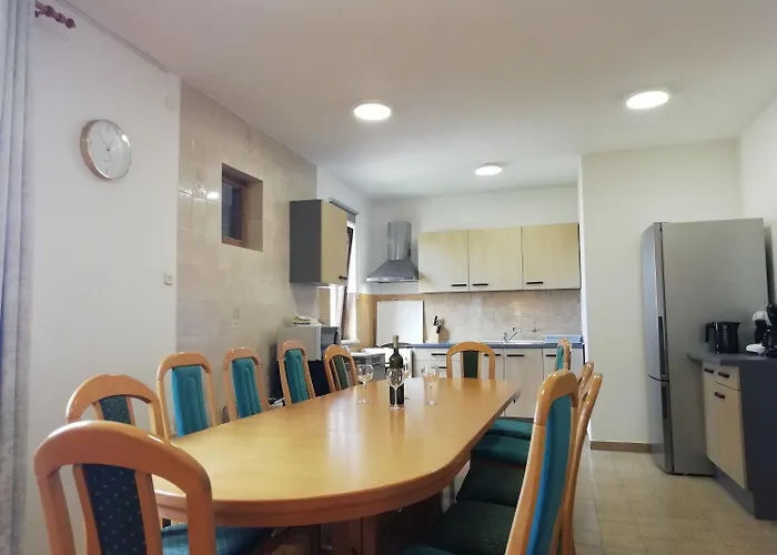 Ljilja Apartmán Nin