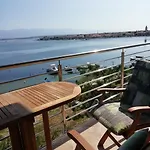Ljilja アパート *