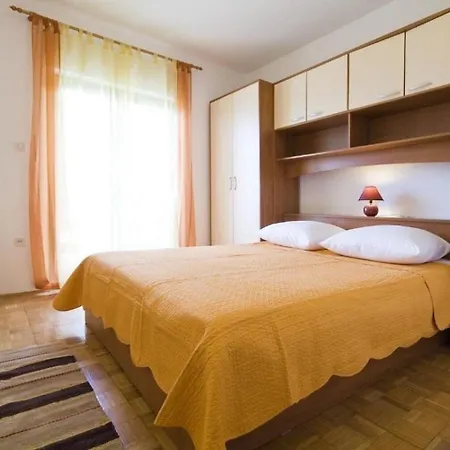 Apartment Ljilja