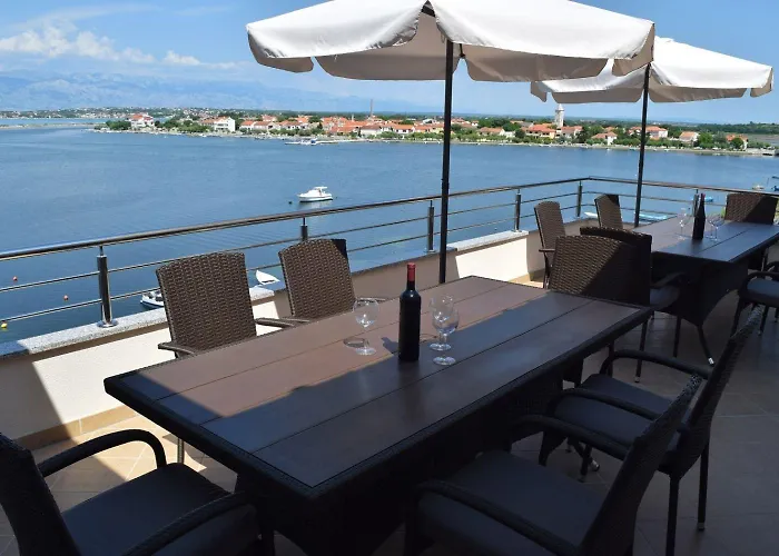 아파트 Ljilja 닌