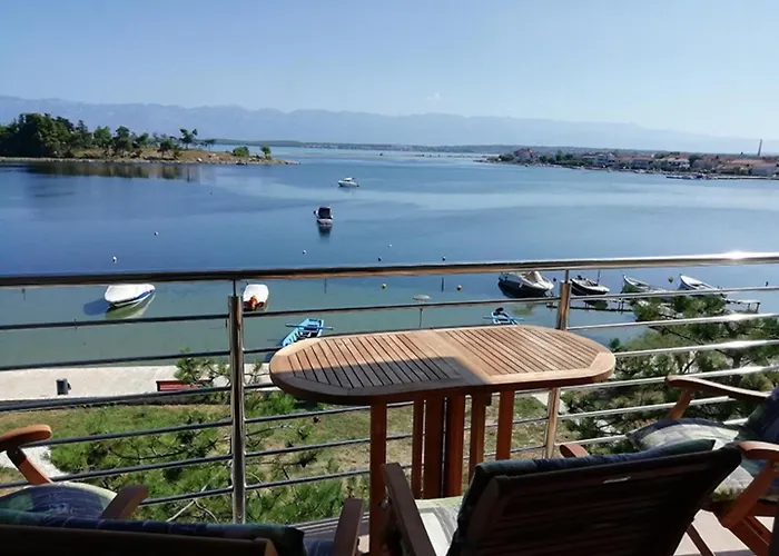 아파트 Ljilja 닌